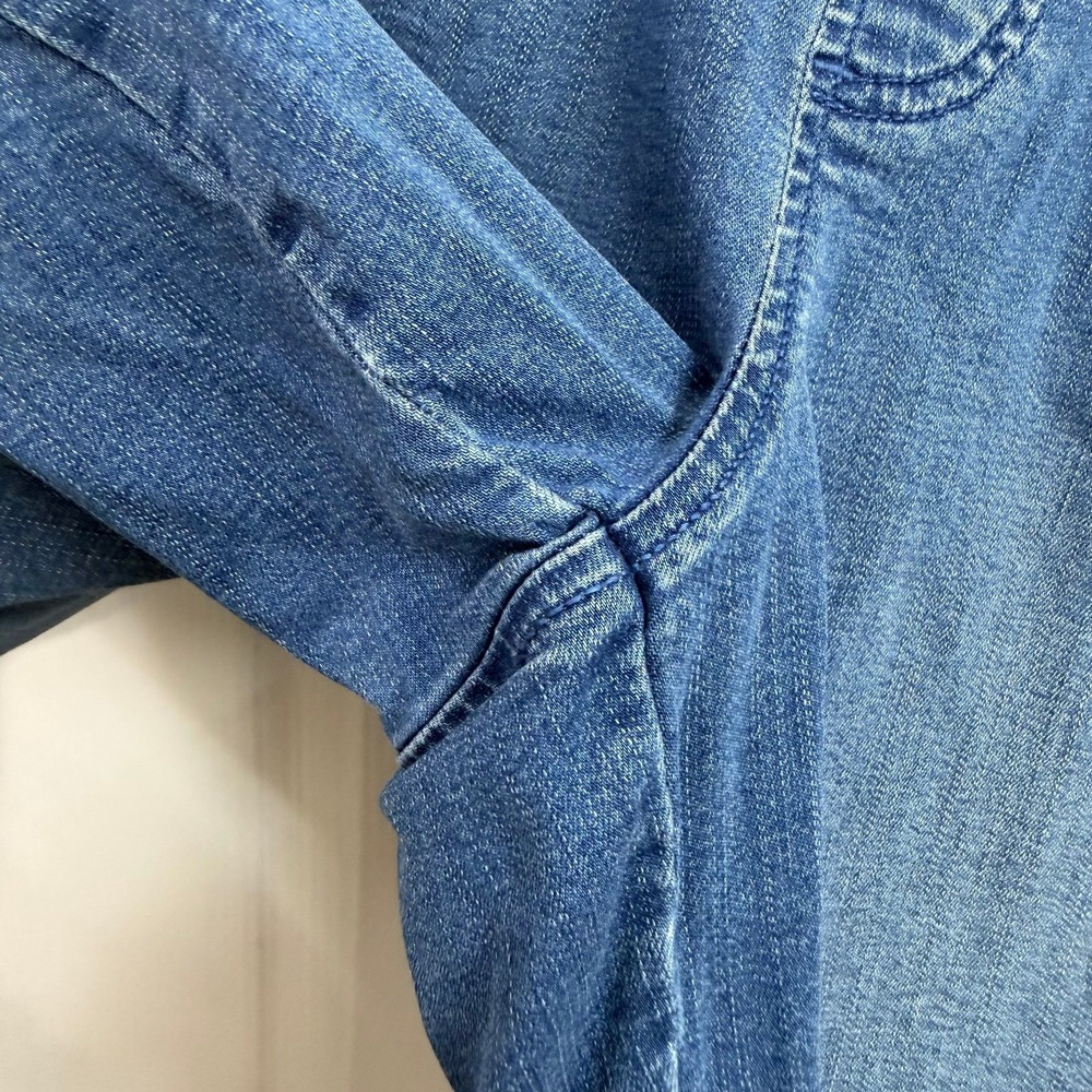 Belle Kim Gravel blue medium wash pull on fringe distressed hem stretch shorts - Picture 3 of 8